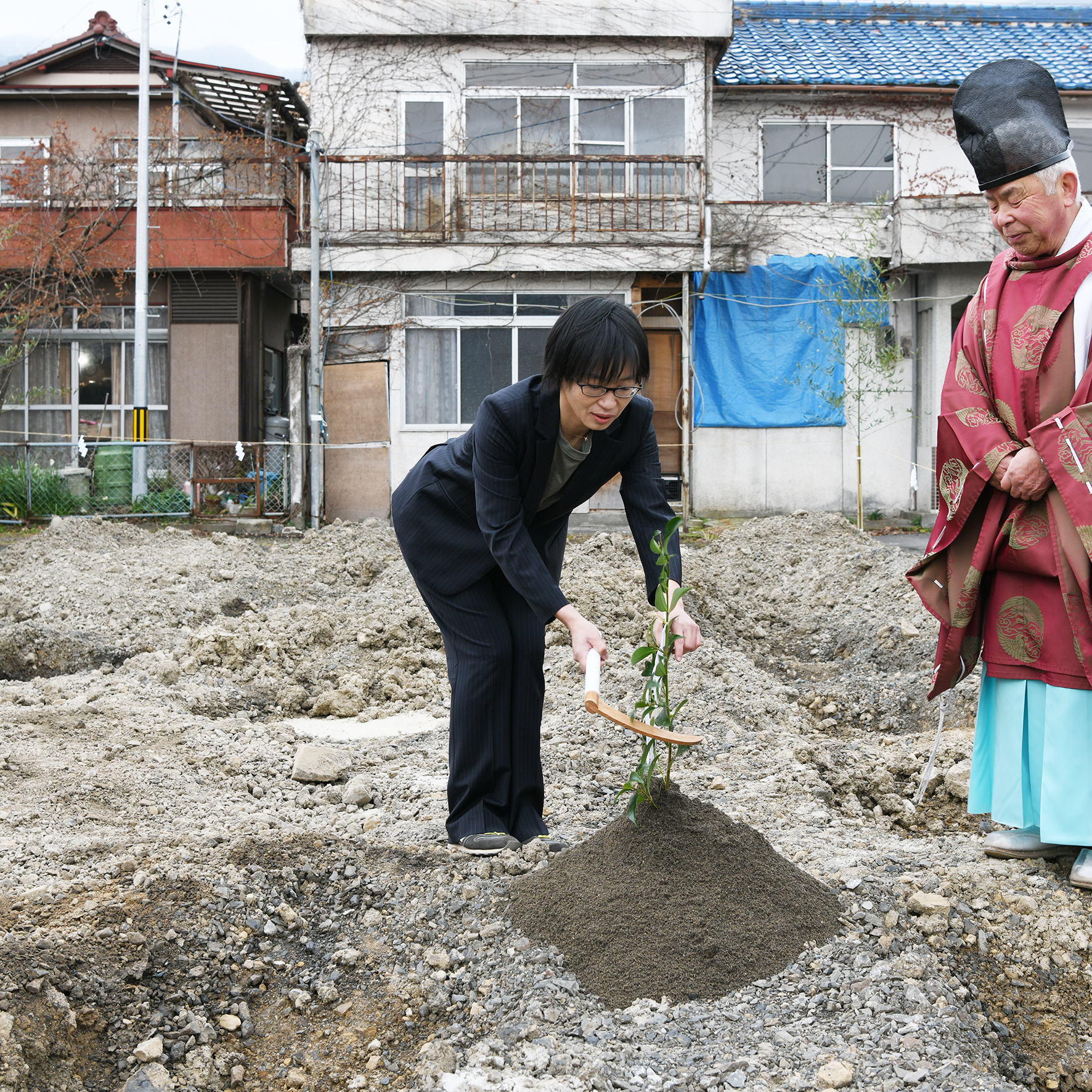 【地鎮祭】表庭奥庭の家